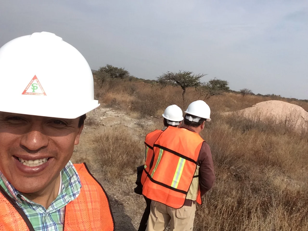 Equipo de Maica Terra durante recorrido técnico