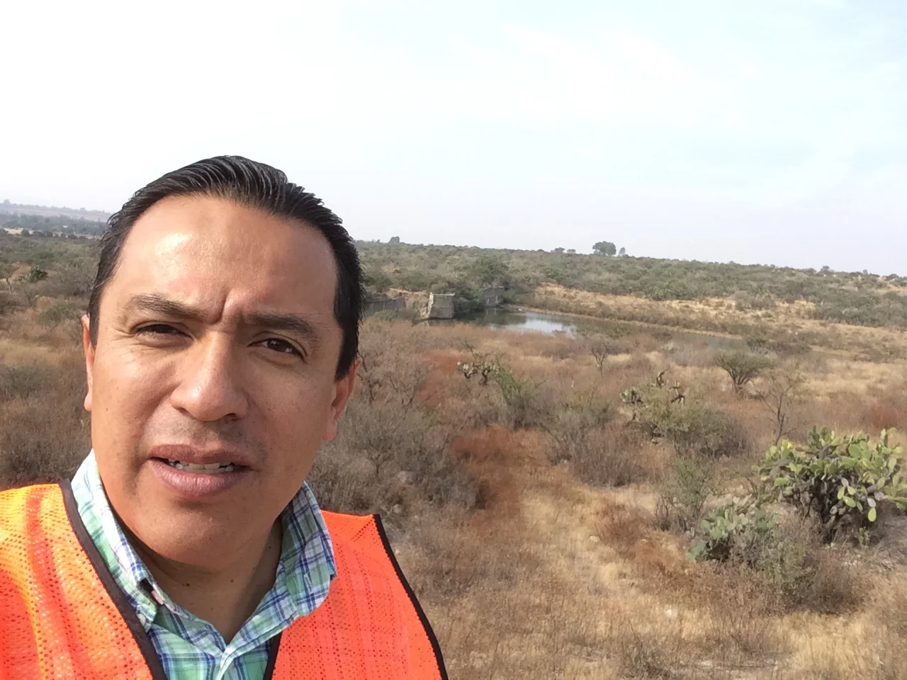 Especialista de Maica Terra en recorrido ambiental